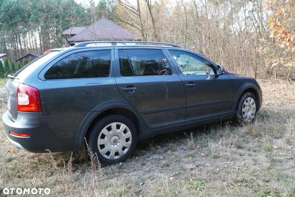 Skoda Octavia Scout 2.0 TDI DPF DSG - 21