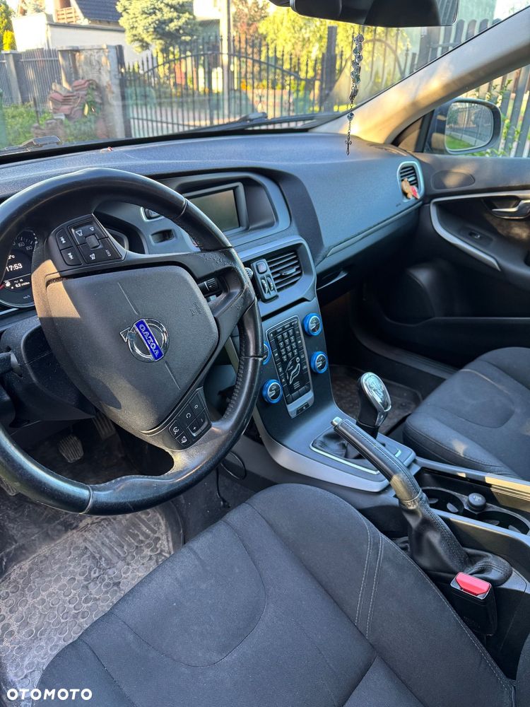 Volvo V40 D2 - 7