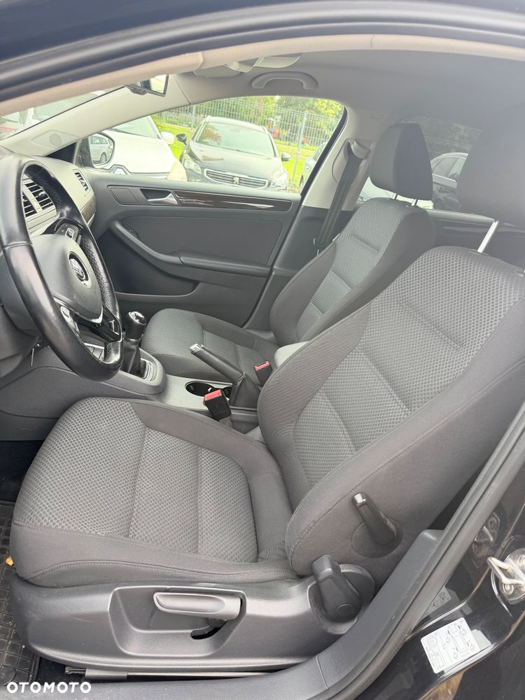 Volkswagen Jetta 2.0 TDI BlueMotion Technologie - 8