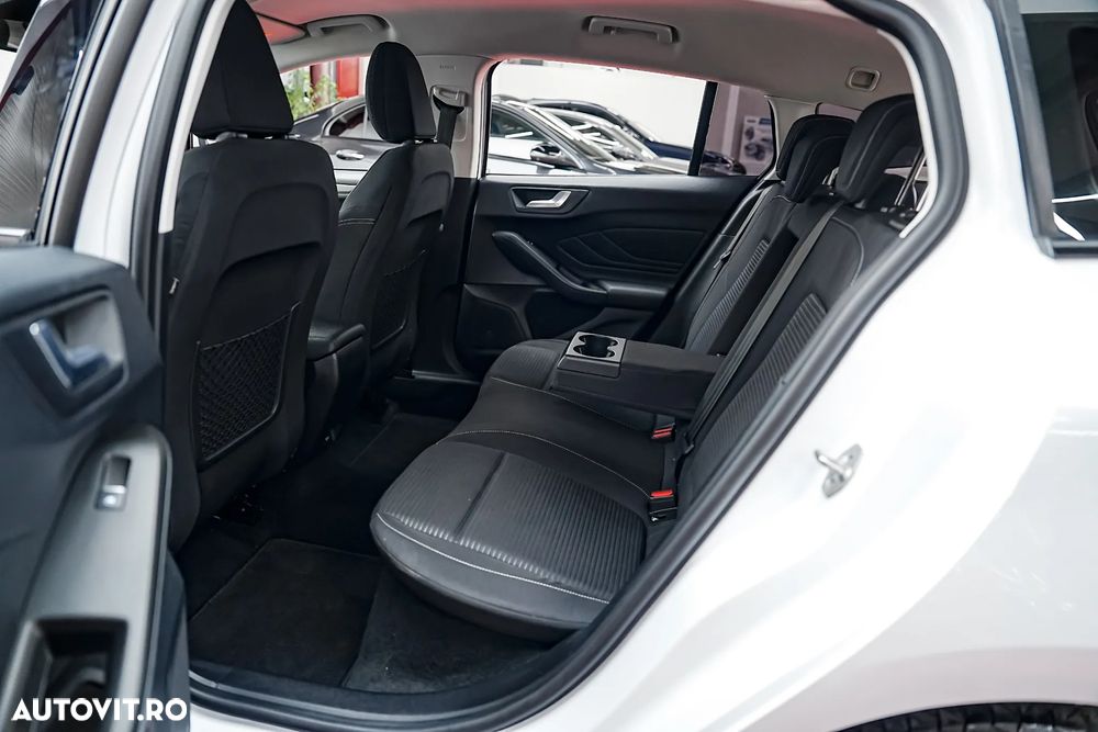 Ford Focus 1.5 TDCi DPF Start-Stopp-System Titanium - 6