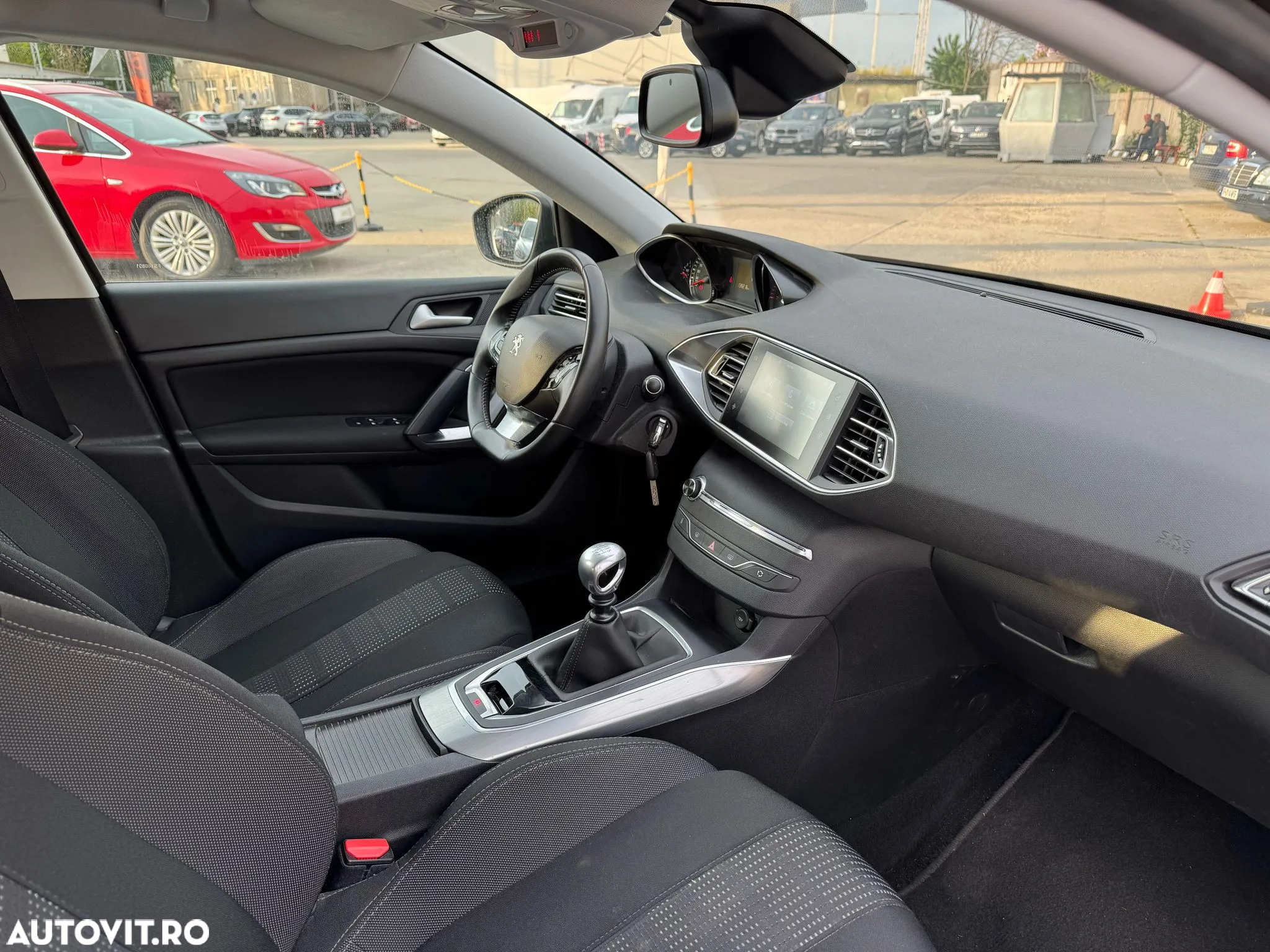 Peugeot 308 130 e-THP Stop & Start Allure - 8