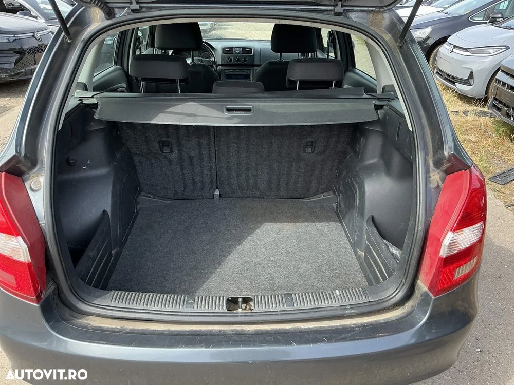 Skoda Fabia 1.2 HTP Ambiente - 8