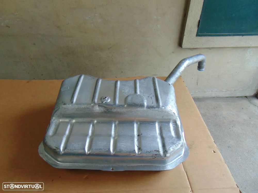 Renault 4L depósito gasolina - 7