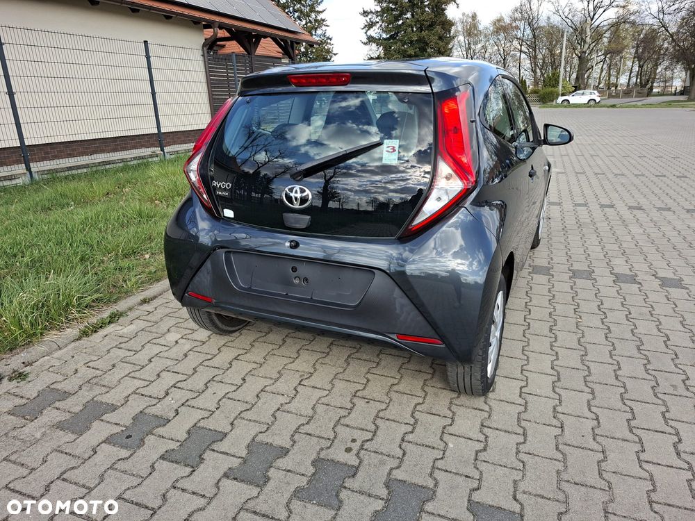 Toyota Aygo x-play club - 12