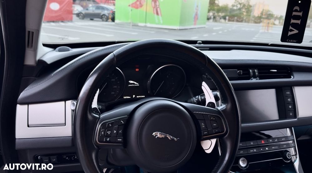 Jaguar XF 20d Aut. Prestige - 10