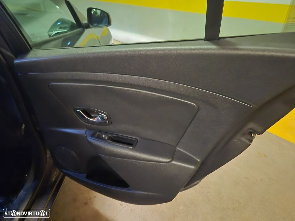 Renault Mégane Sport Tourer 1.5 dCi GT Line - 33