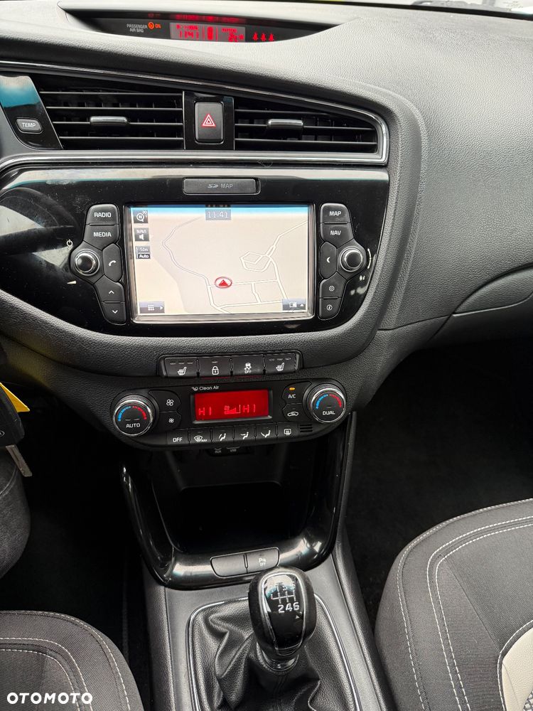 Kia Ceed 1.6 CRDi 136 ISG GT Line - 18