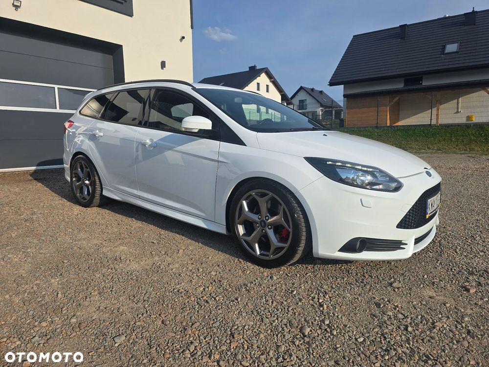 Ford Focus 2.0 EcoBoost ST - 8