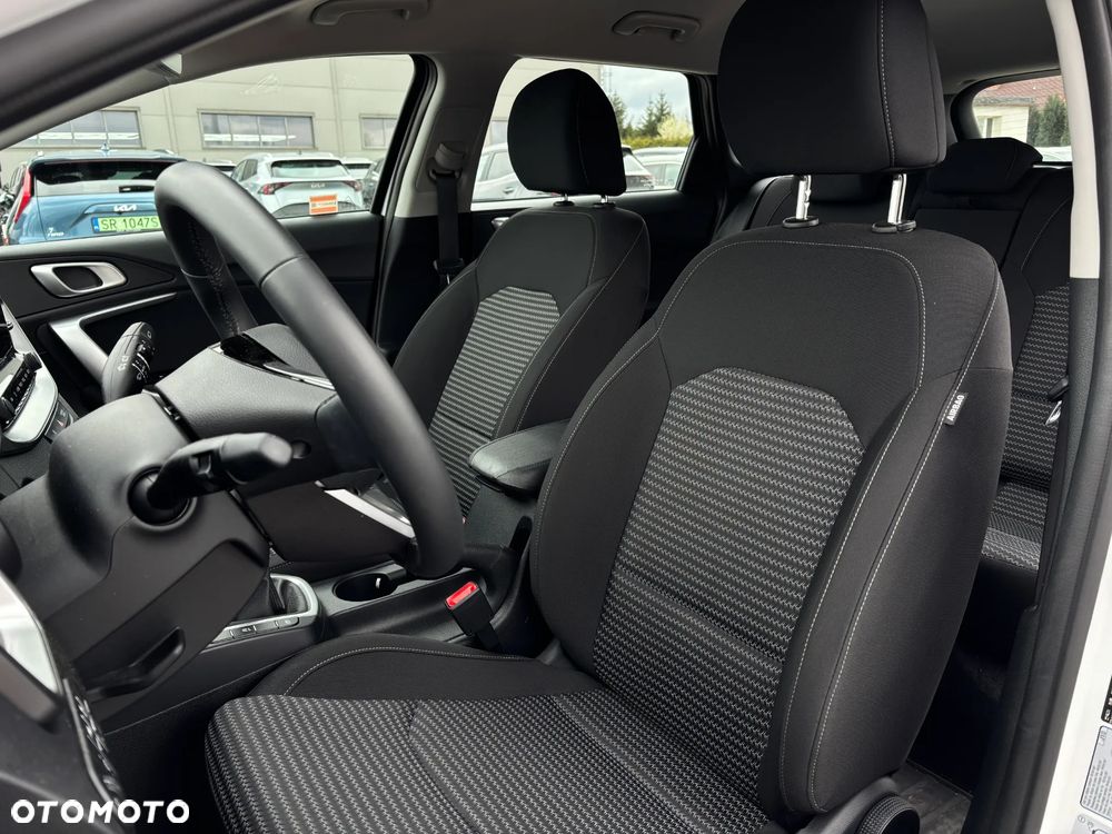 Kia Ceed 1.5 T-GDI M - 22