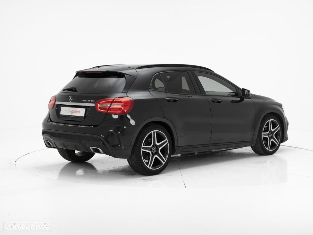 Mercedes-Benz GLA 200 - 4