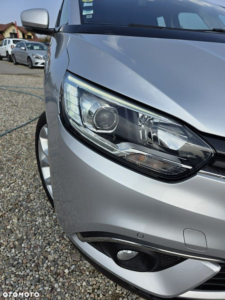 Renault Scenic - 13