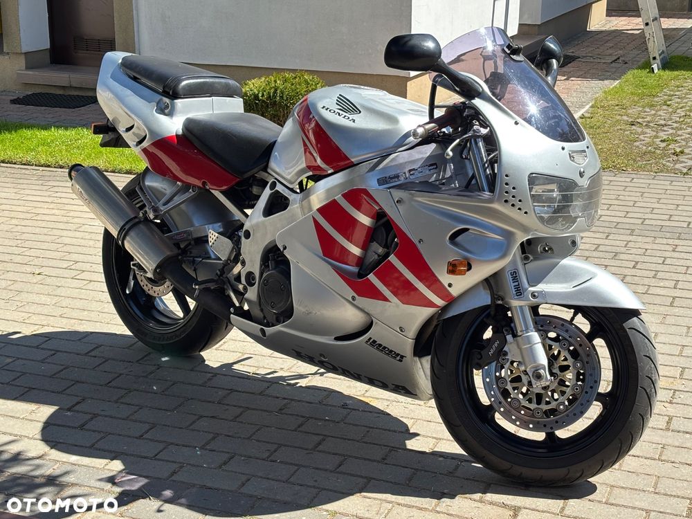 Honda CBR - 1
