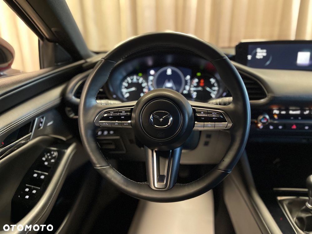 Mazda 3 - 8