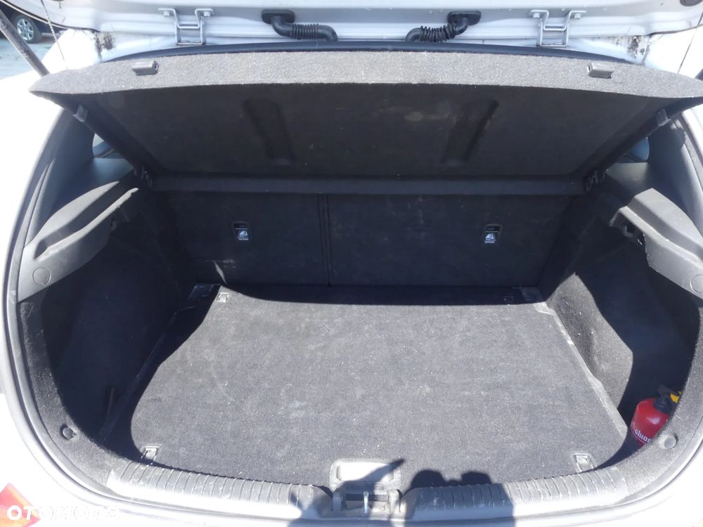 Hyundai i30 1.4 Comfort - 19