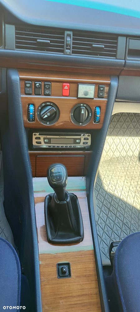 Mercedes-Benz W124 (1984-1993) - 9