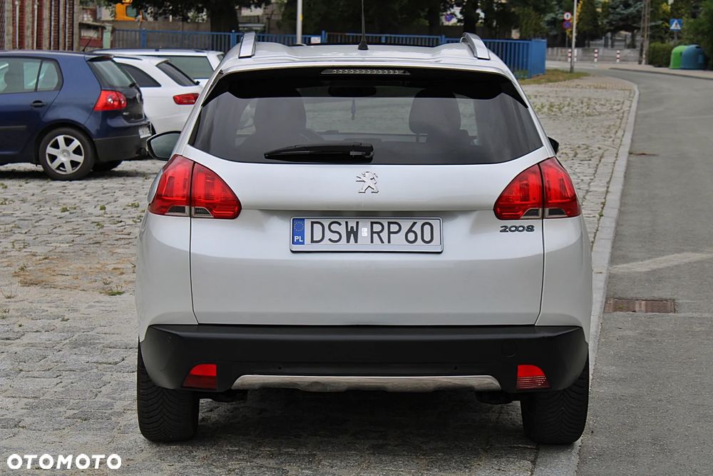 Peugeot 2008 - 9