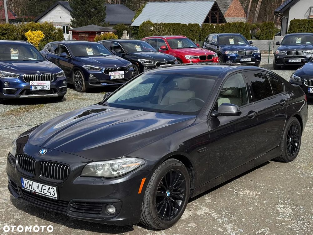 BMW Seria 5 528i xDrive Sport-Aut Luxury Line - 31