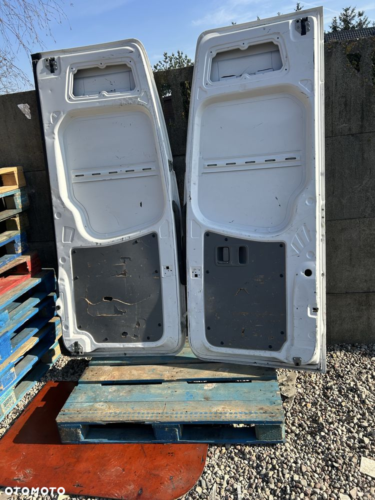 Drzwi tylne do Mercedesa Sprintera 906 z 2016 r lift - 4