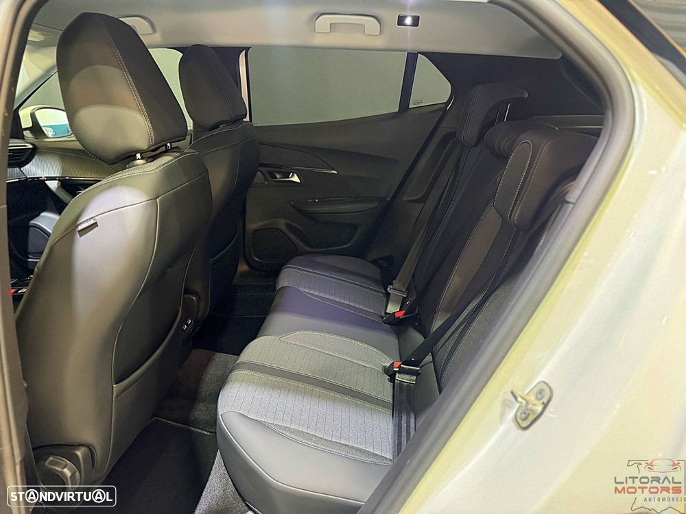Peugeot 2008 1.2 PureTech Allure Pack - 17