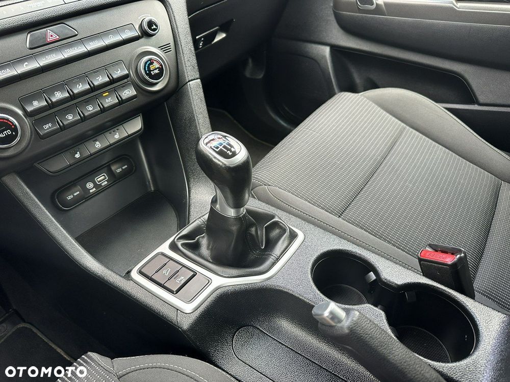 Kia Sportage 1.6 GDI 2WD DREAM-TEAM EDITION - 27