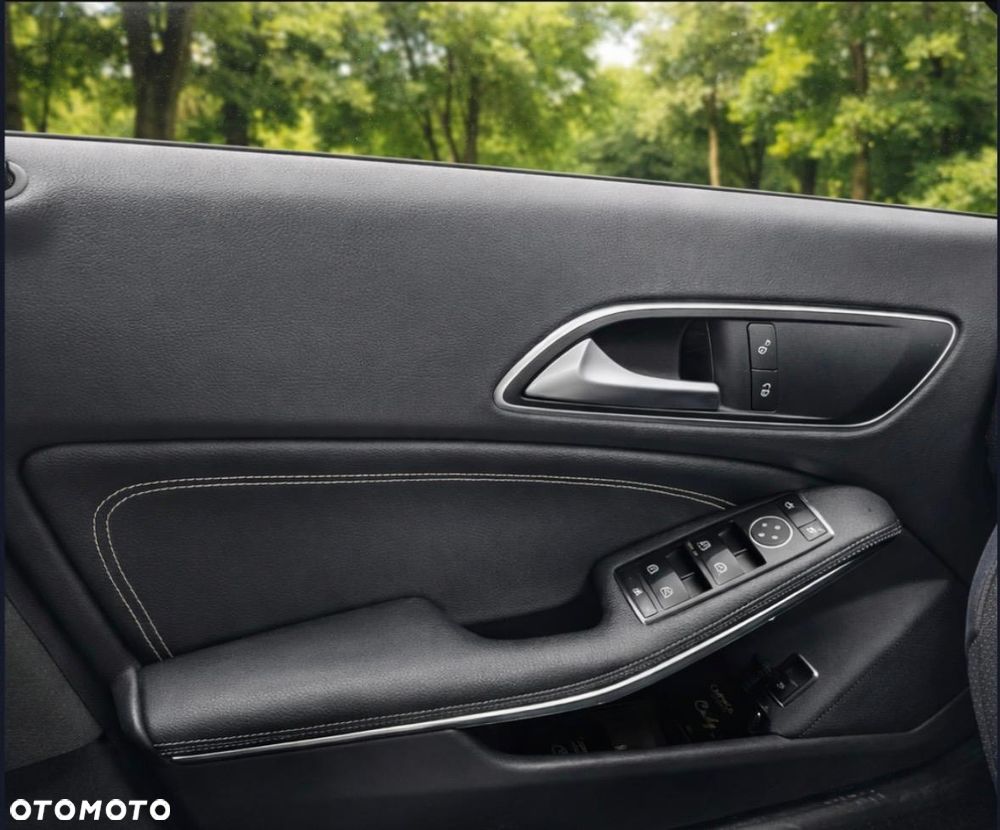 Mercedes-Benz CLA 200 7G-DCT Urban - 7