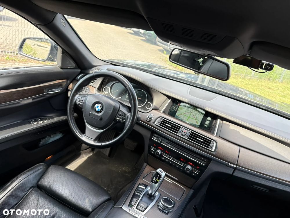 BMW Seria 7 730d - 28