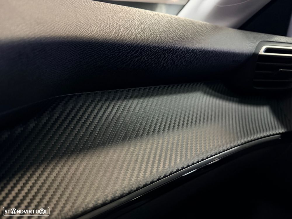 Peugeot e-208 E-Style — fotografia 12