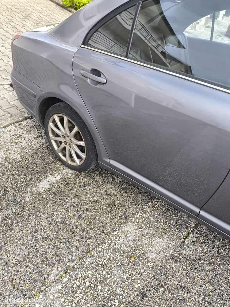 Toyota Avensis SD 2.0 D-4D - 5