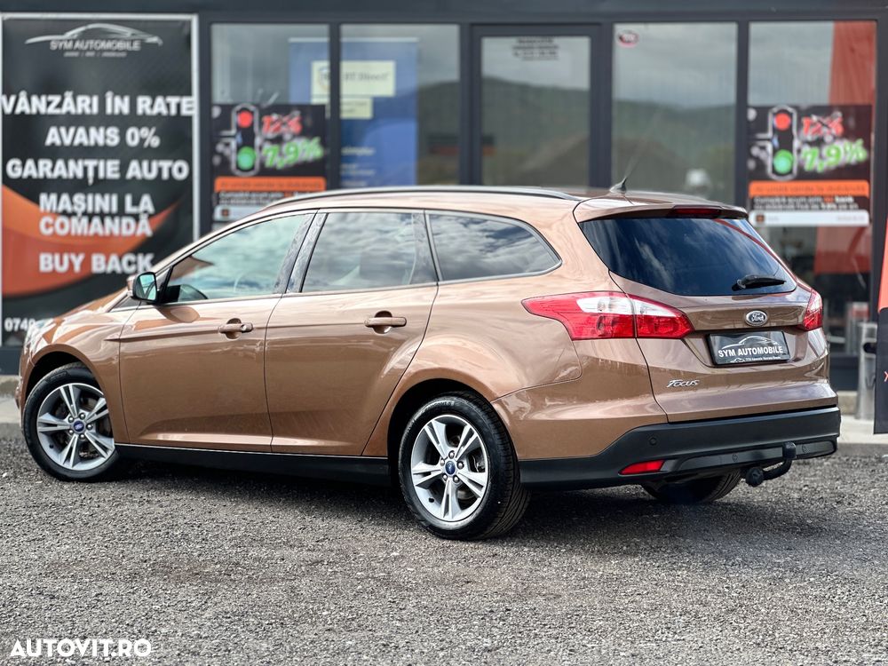 Ford Focus Turnier 1.6 TDCi DPF Start-Stopp-System Titanium - 4