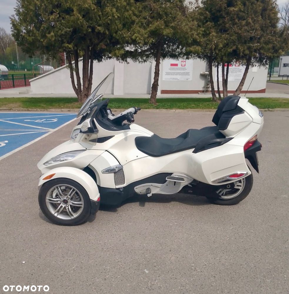 Can-Am Spyder - 4