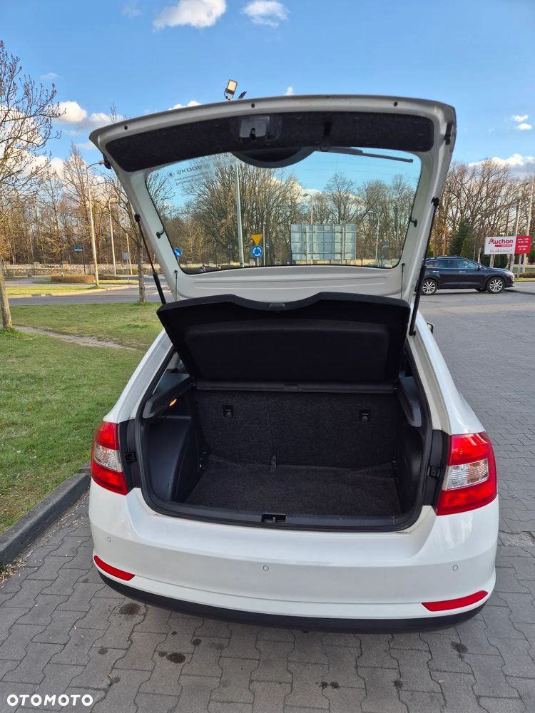 Skoda RAPID 1.6 TDI DPF Ambition Max - 11
