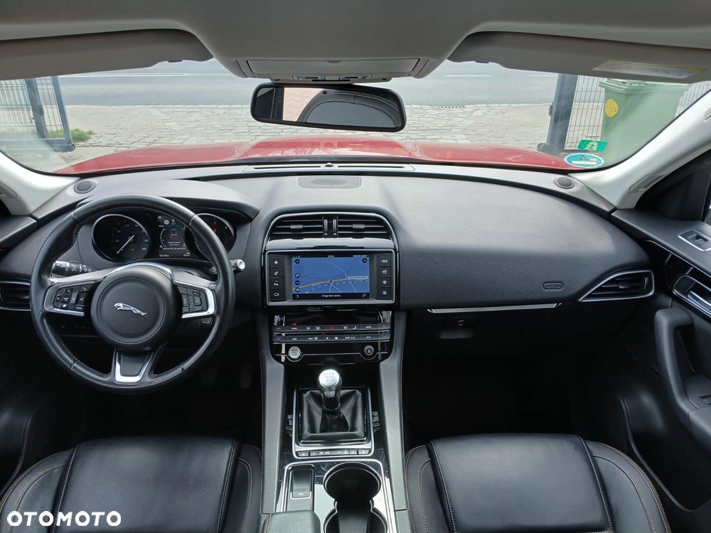 Jaguar F-Pace 20d AWD Prestige - 38