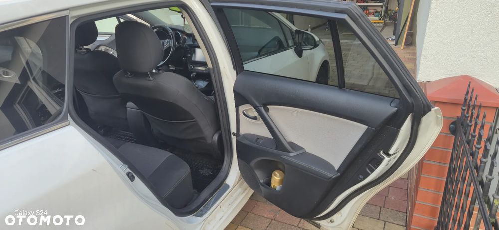 Toyota Avensis 1.8 Multidrive Business Edition - 15