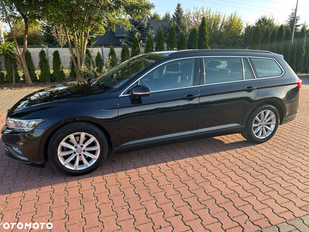 Volkswagen Passat 1.5 TSI EVO Elegance DSG - 1