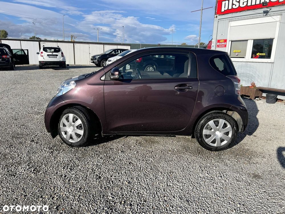 Toyota iQ - 3