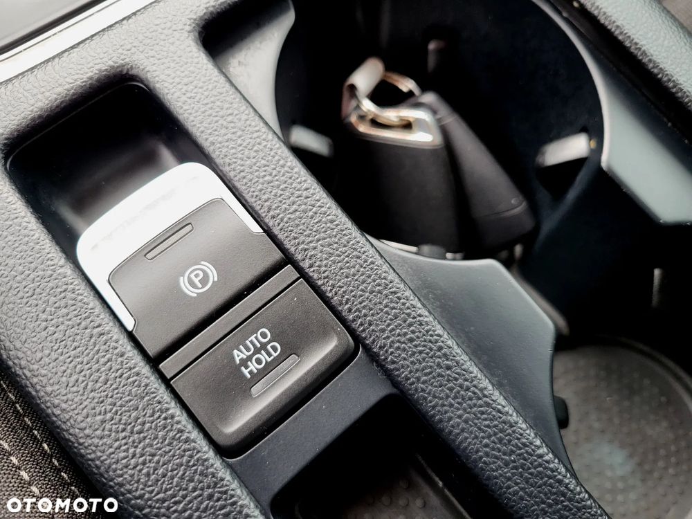 Volkswagen Passat - 32