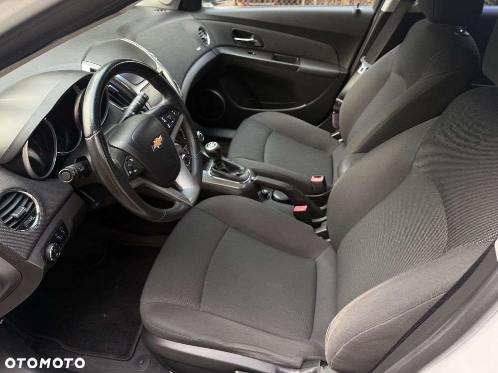 Chevrolet Cruze 1.7 D LT+ Premium - 24