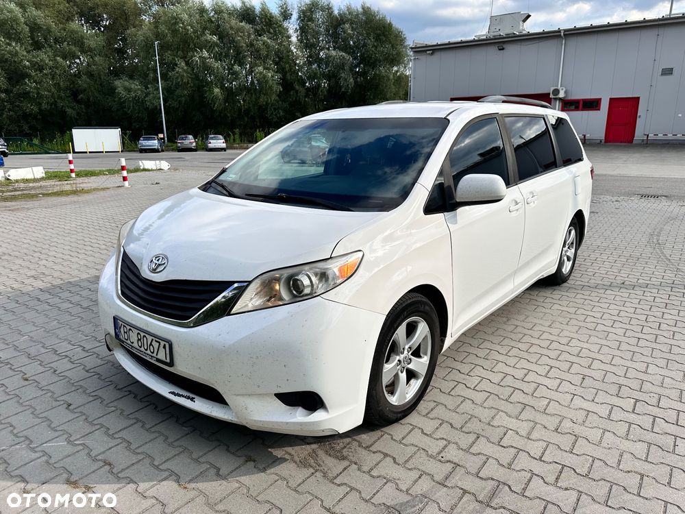 Toyota Sienna 3.5 V6 - 1