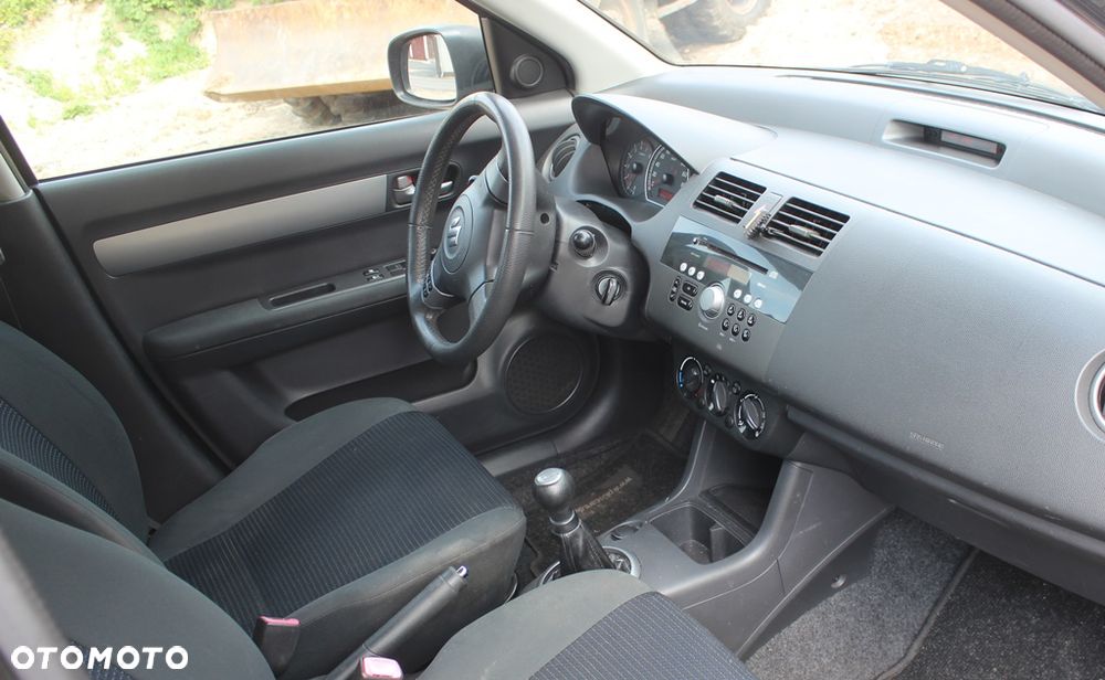 Suzuki Swift - 9