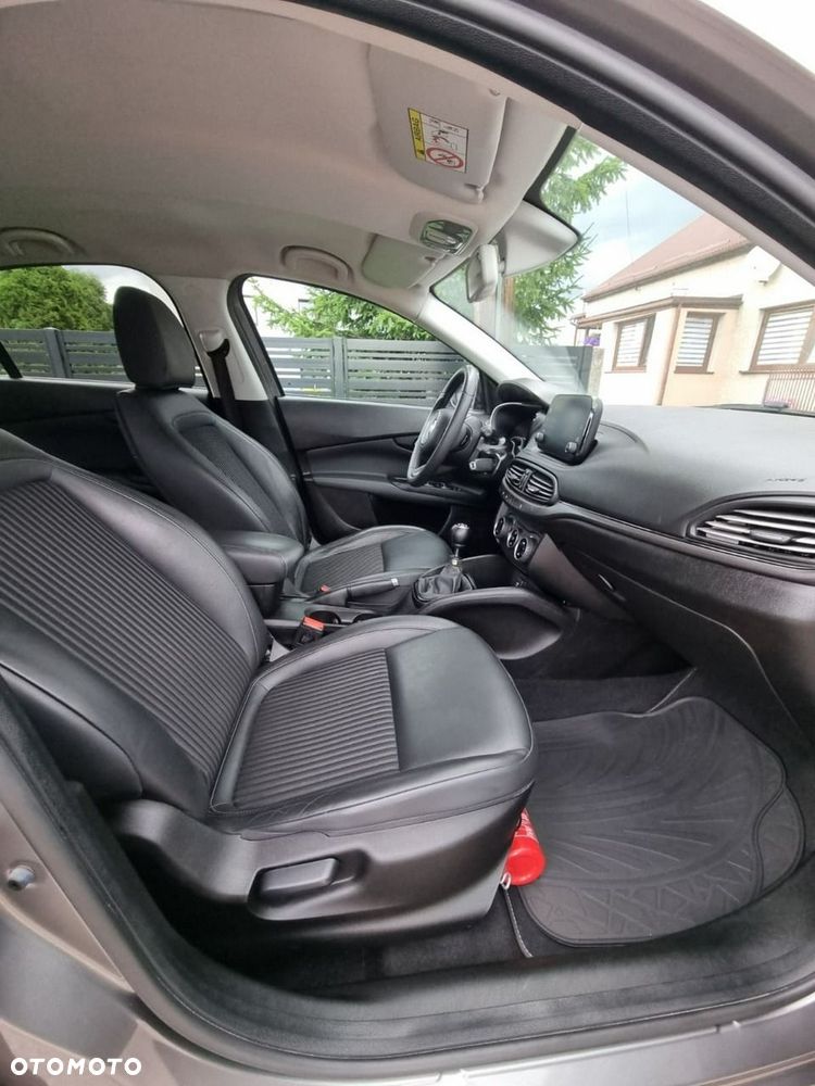 Fiat Tipo - 12