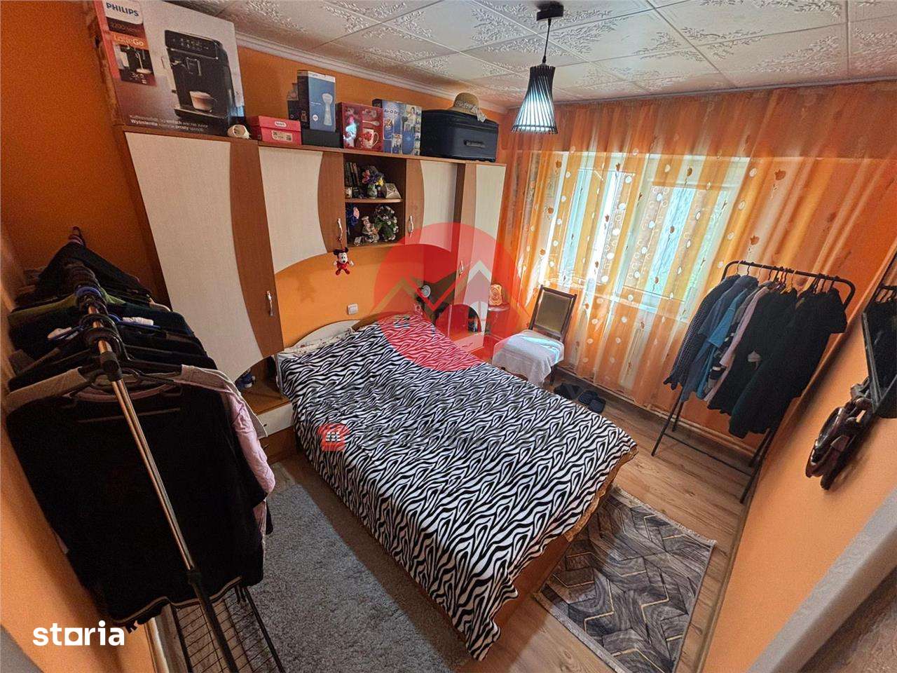 Ap. 4 camere Vest, etaj 2, mobilat, centrala pe gaz, 67 mp - Imagine principală: 5/12