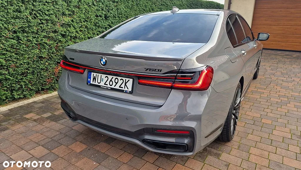 BMW Seria 7 750i xDrive sport - 11