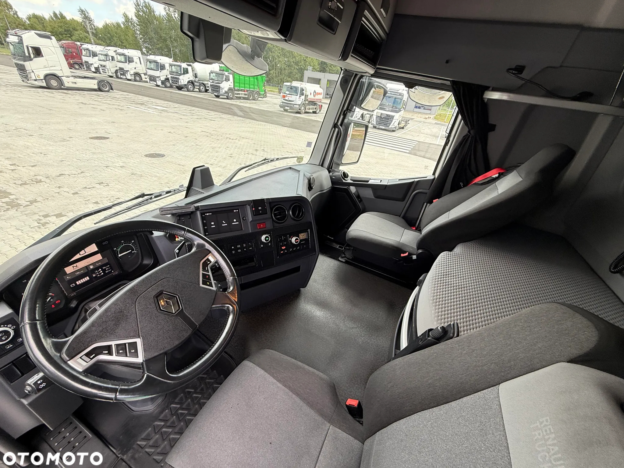 Renault T480 SleeperCab / Standard / Klima / Lodówka - 9