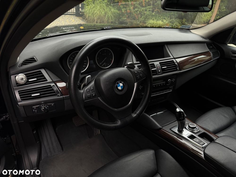BMW X6 - 30