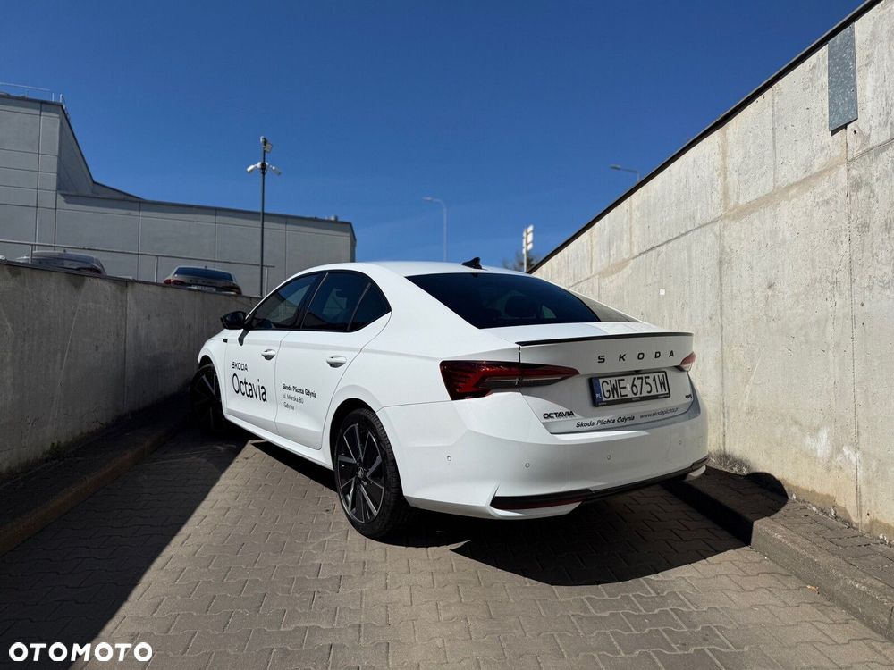 Skoda Octavia 2.0 TSI Sportline 4x4 DSG - 6