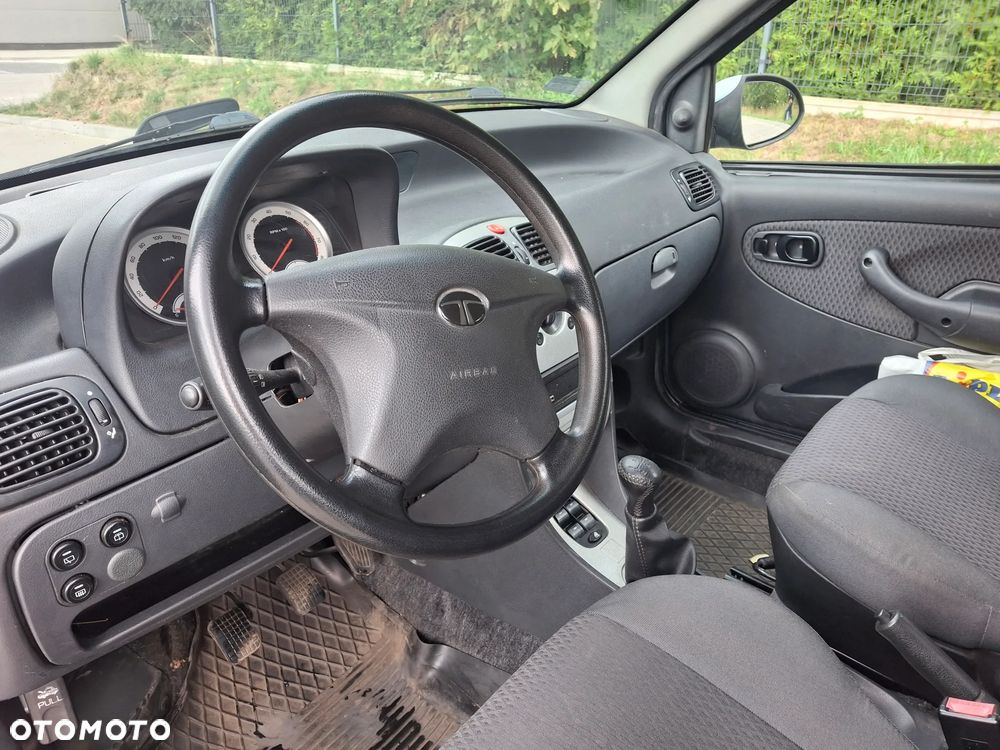 Tata Indica 1.4 GLS - 8