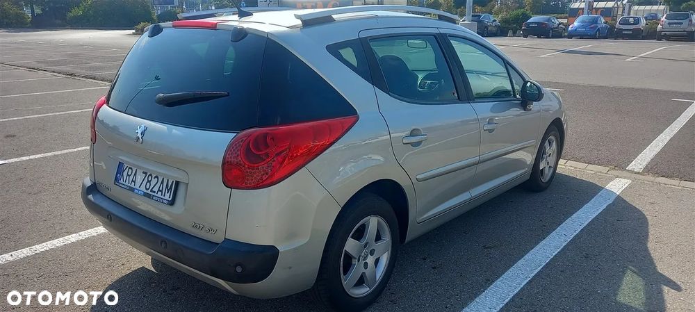 Peugeot 207 - 3