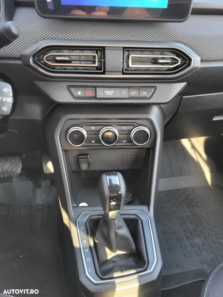 Dacia Logan TCe 90 CVT Comfort - 11