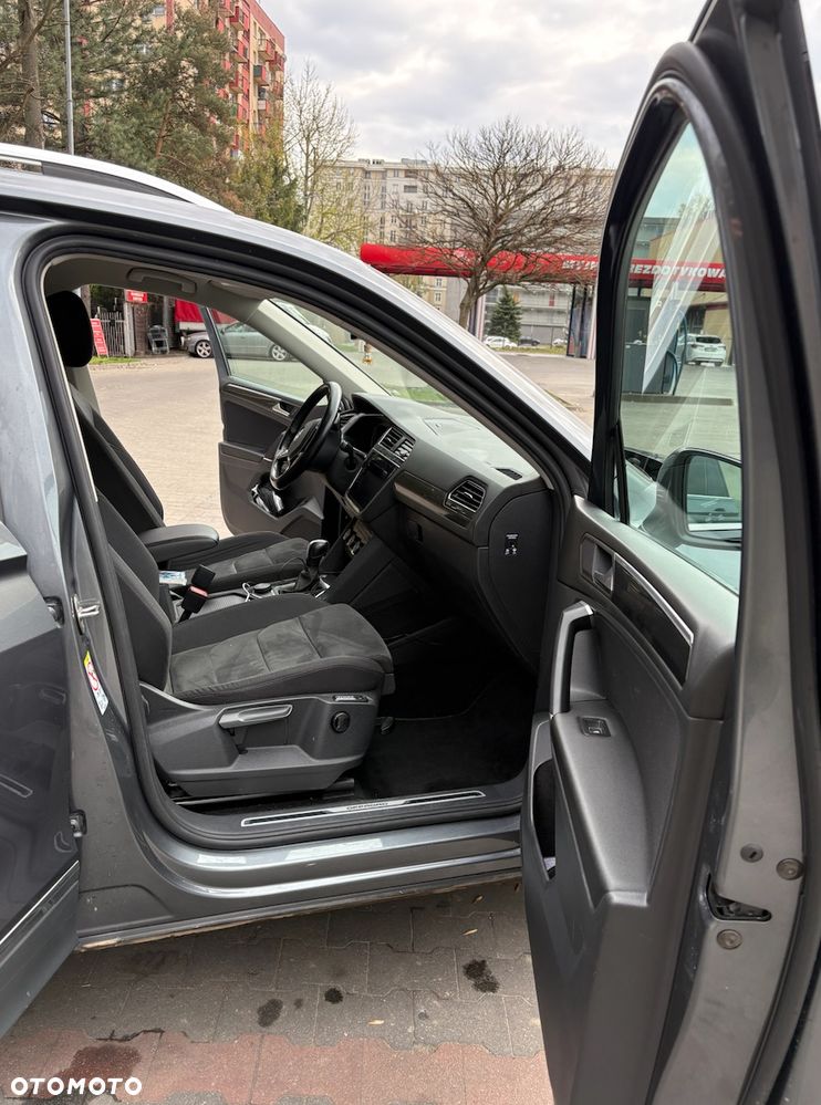 Volkswagen Tiguan Allspace 2.0 TSI 4Mot Highline DSG - 9