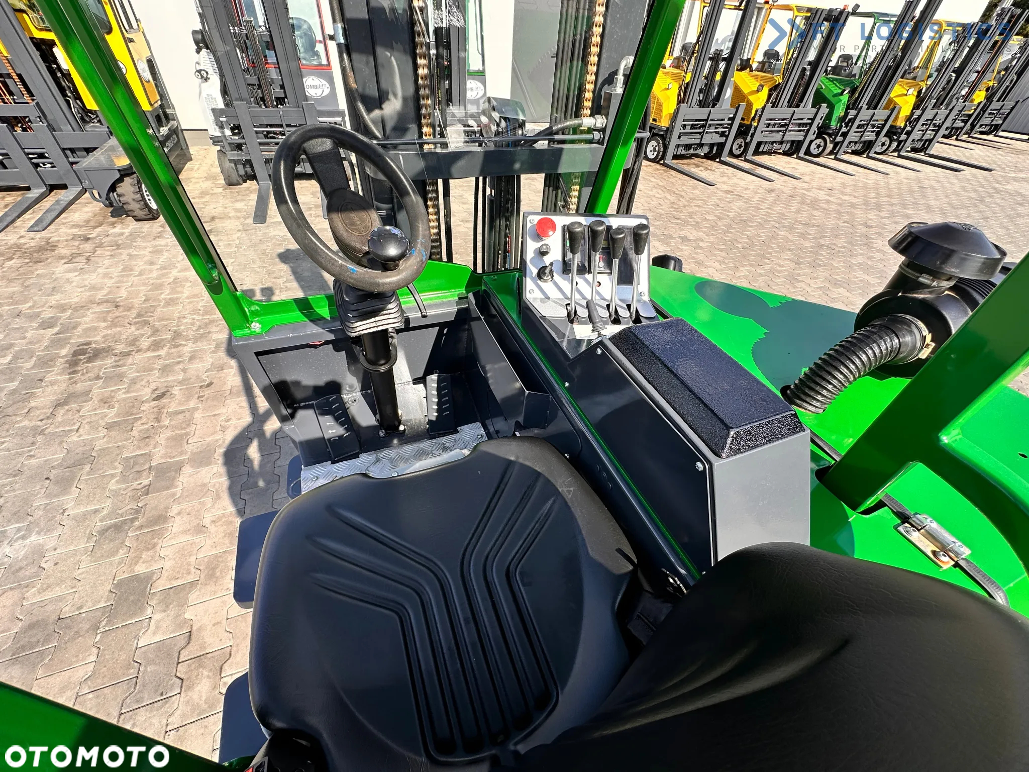 Combilift CB2500 / DIESEL / TRIPLEX / 5500MM / WOLNY SKOK / PRZESUW WIDEŁ / POZYCJONER / JAK NOWY - 39